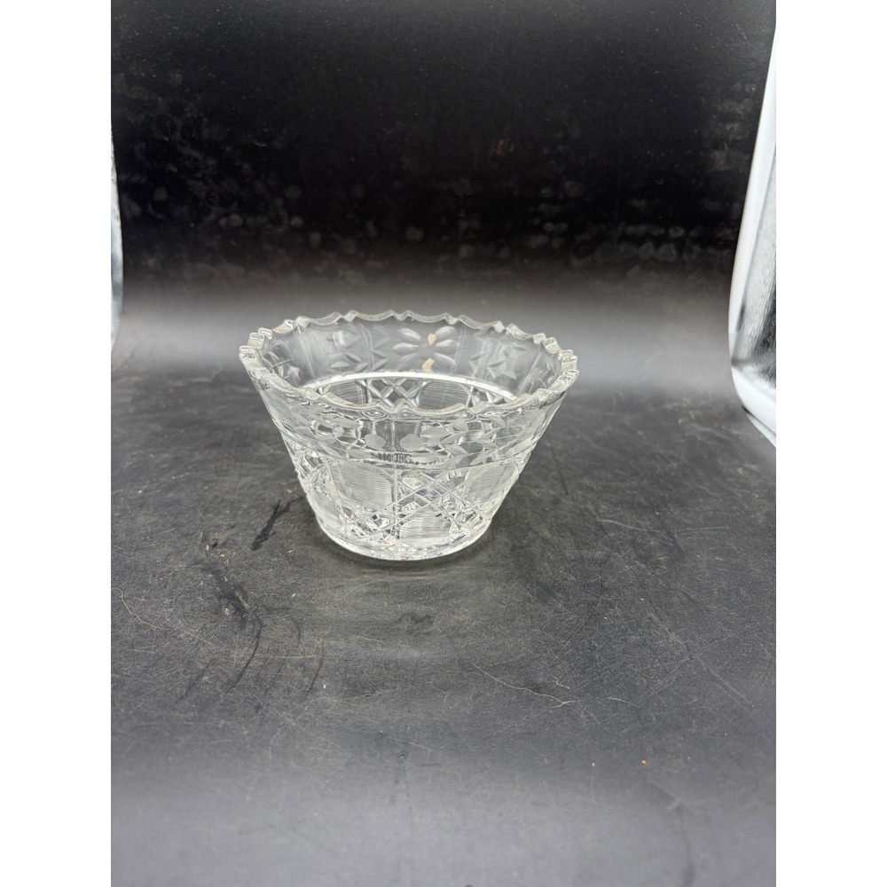 Vintage Clear Cut Glass Scalloped Bowl Etched Floral Starburst Diamond Pattern